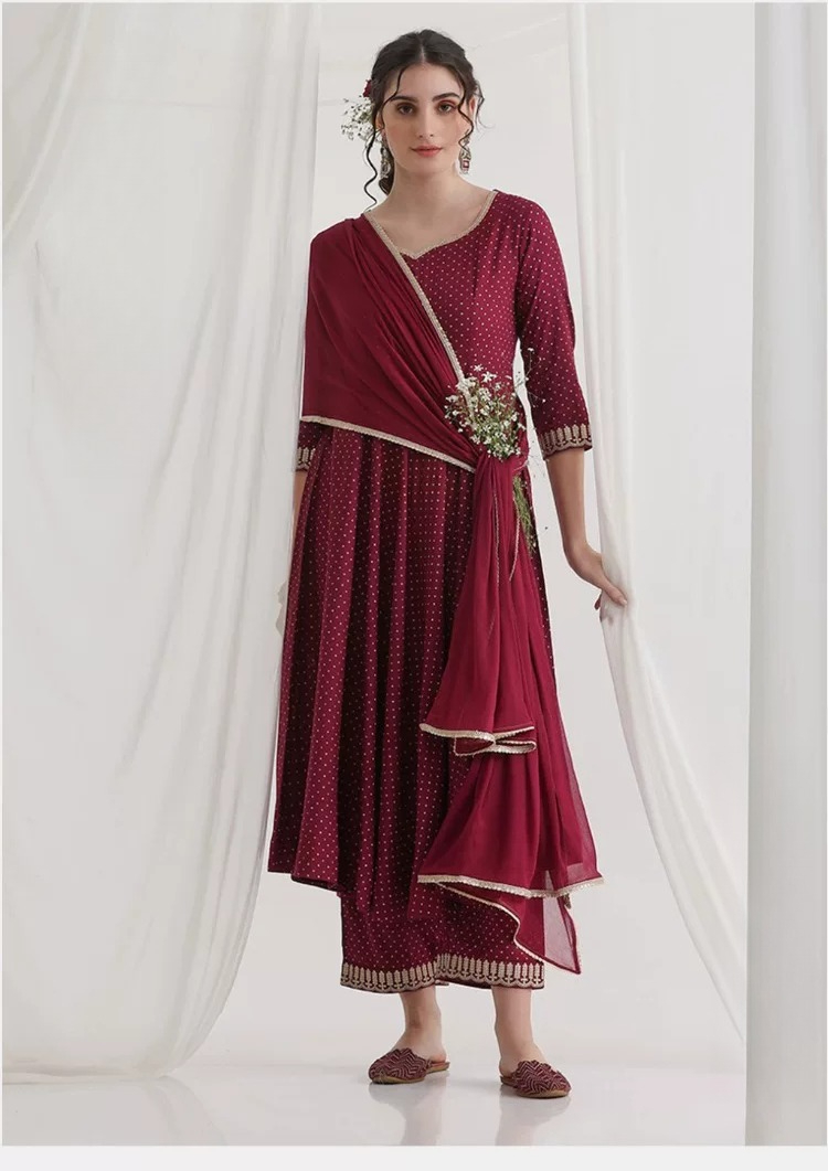 女性用マルーンエスニッククルタセット ポルカドットプリント  - Summer Clothing Pakistan のレビューと価格